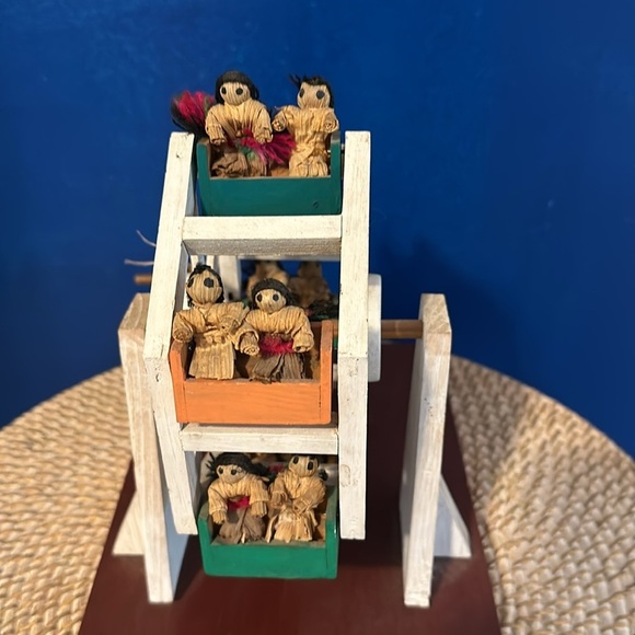 Vintage Hand Made Folk Art Wooden Hand Crank Moveable Ferris Wheel Toy - Picture 3 of 6